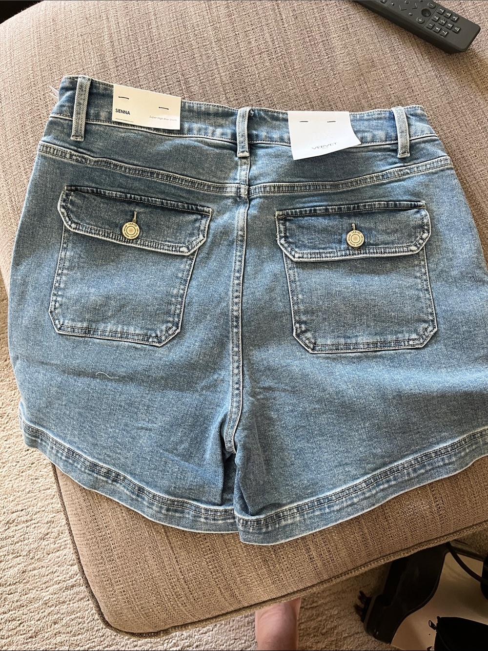 Denim Short with cargo type pocket and stretch. - Picture 2 of 2